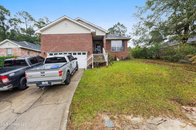 view of front of property featuring a front yard