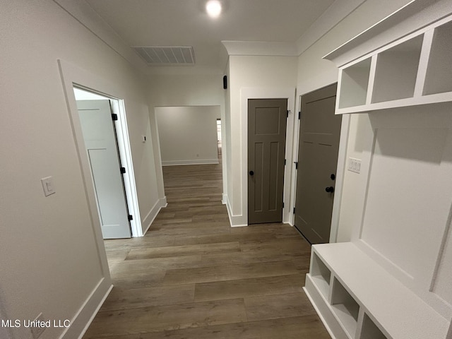 3076 Highland Ave, Diberville, MS 39540 - mudroom featuring wood finished floors and baseboards