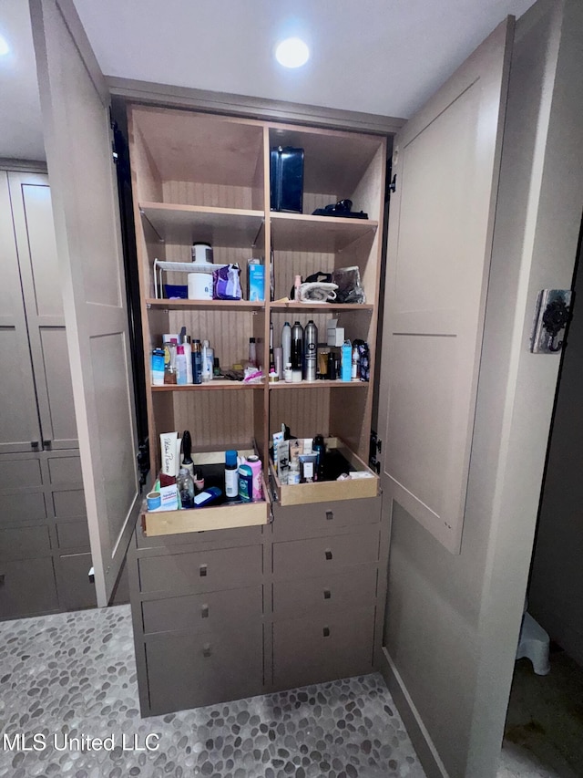 236 Sawbridge Dr, Ridgeland, MS 39157 - view of pantry