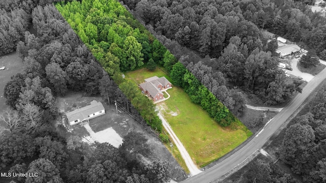 639 Plantation Way, Byhalia, MS 38611 - aerial view of property and surrounding area with a forest