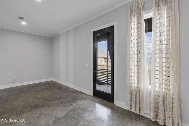 spare room featuring concrete floors, recessed lighting, visible vents, and baseboards