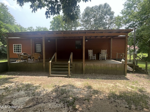 43 White Oak Dr, Natchez, MS 39120 - back of property featuring a wooden deck