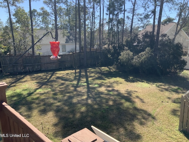 view of yard featuring fence