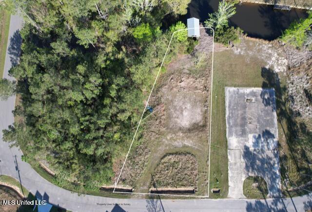 1446 Hanakealoha Pl, Diamondhead, MS 39525