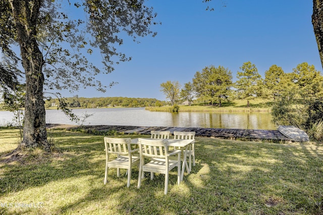 view of yard with a water view