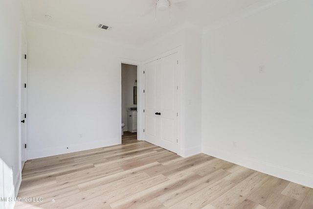 empty room featuring light hardwood / wood-style flooring