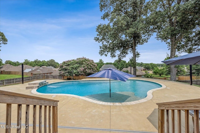 4872 Bobo Pl, Olive Branch, MS 38654 - view of pool featuring a patio area and a fenced backyard