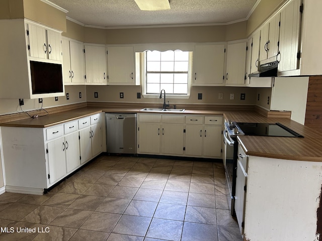 5909 Waltman Rd, Vancleave, MS 39565 - kitchen featuring sink, white cabinets, ornamental molding, stainless steel appliances, and a textured ceiling