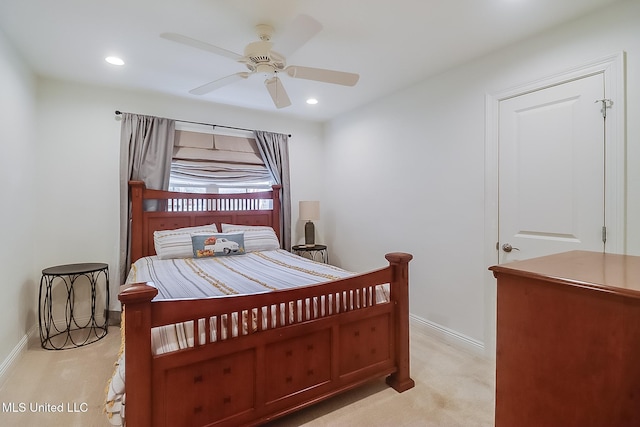 bedroom with ceiling fan