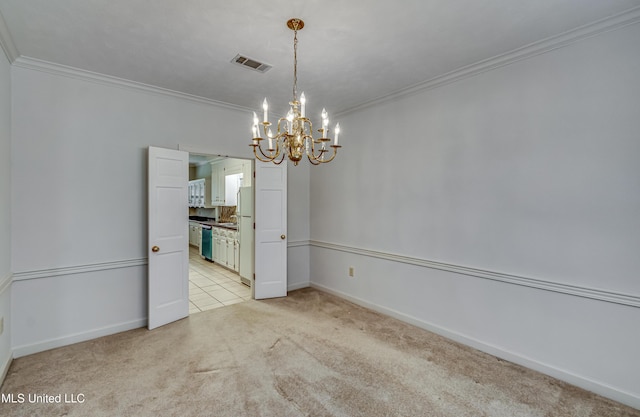 unfurnished room with baseboards, visible vents, light colored carpet, crown molding, and a notable chandelier