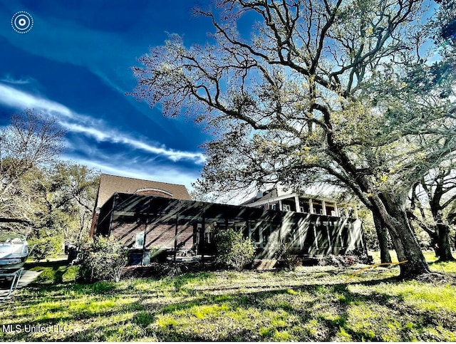 view of home's exterior