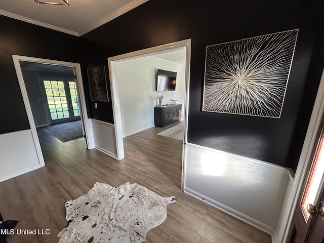 507 Reed Dr, Cleveland, MS 38732 - corridor featuring ornamental molding and wood finished floors