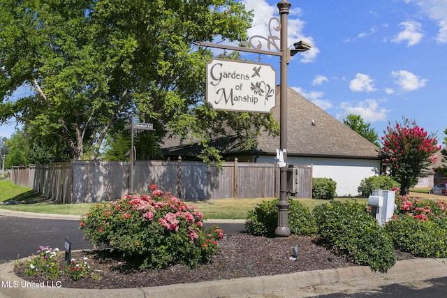 exterior space with fence