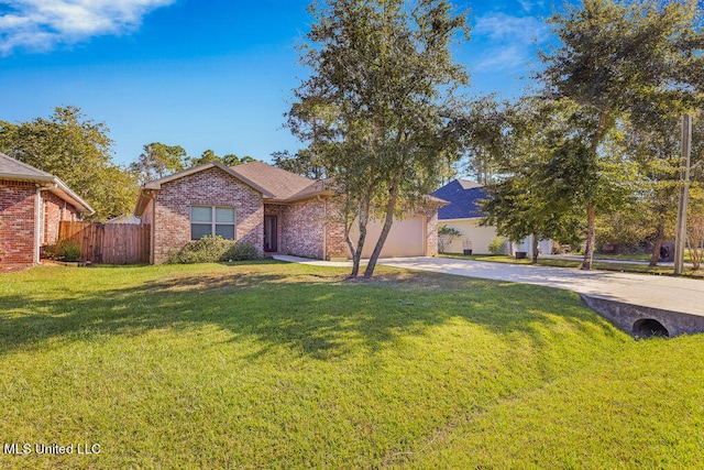 view of front of house featuring a front yard