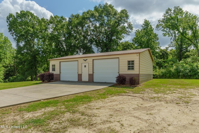48 Harrell Rd, Hattiesburg, MS 39401 - view of detached garage