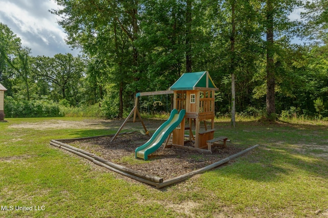 48 Harrell Rd, Hattiesburg, MS 39401 - community play area with a lawn