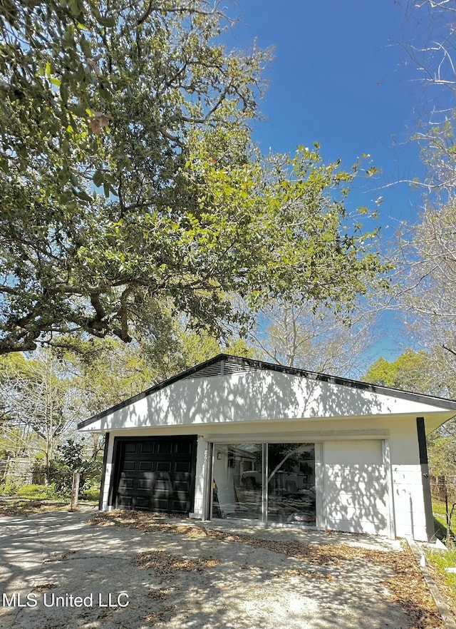 809 Herrick Ave, Pascagoula, MS 39567 - garage with driveway