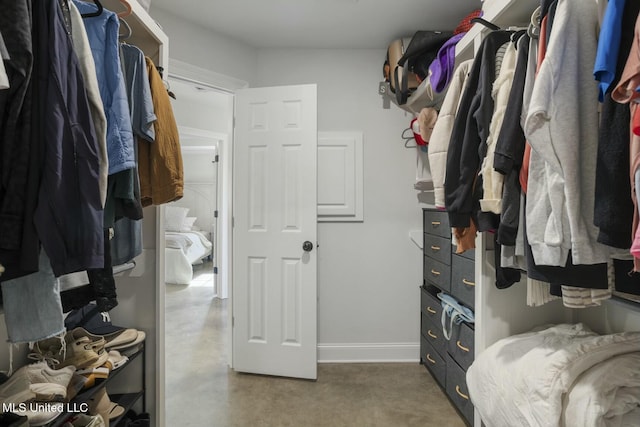 view of spacious closet