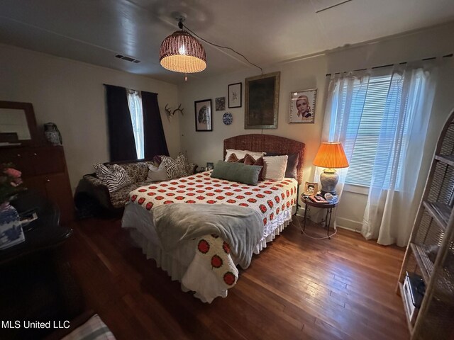 500 Avery St, Cleveland, MS 38732 - bedroom featuring wood finished floors and baseboards