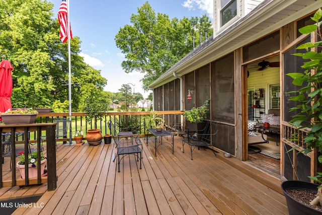 9194 Rosalie Cv, Olive Branch, MS 38654 - wooden terrace featuring a sunroom