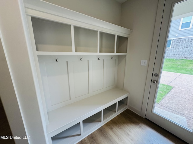 9549 Mcelroy Farms Dr, Olive Branch, MS 38654 - mudroom featuring wood finished floors