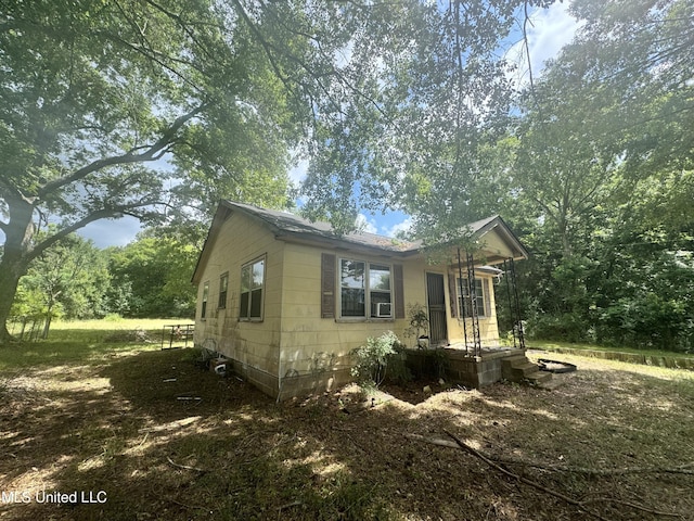 4595 Lucius Taylor Rd, Como, MS 38619 - view of side of home