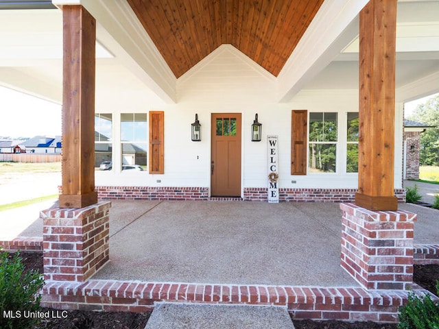 property entrance with a porch