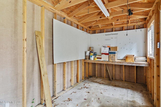4638 Katherine Blvd, Jackson, MS 39211 - garage featuring a workshop area