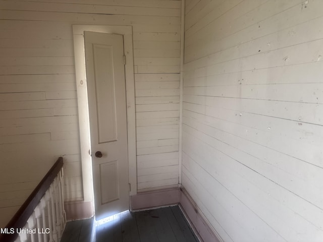 1003 41st Ave, Gulfport, MS 39501 - corridor featuring dark wood-style flooring