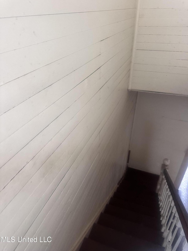 1003 41st Ave, Gulfport, MS 39501 - view of stairway