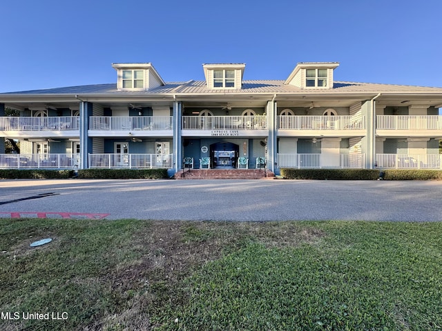 view of building exterior