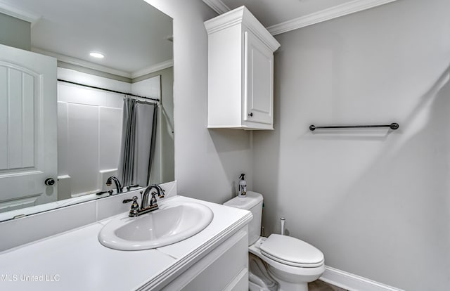 full bathroom with vanity, a shower with shower curtain, baseboards, crown molding, and toilet