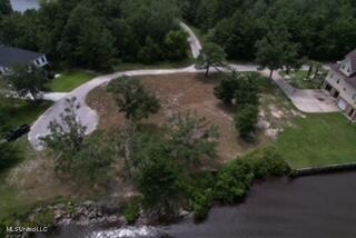Woodland Cir, Biloxi, MS 39532
