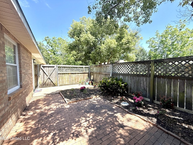 2006 Eden St, Pascagoula, MS 39581 - view of patio featuring a gate and a fenced backyard