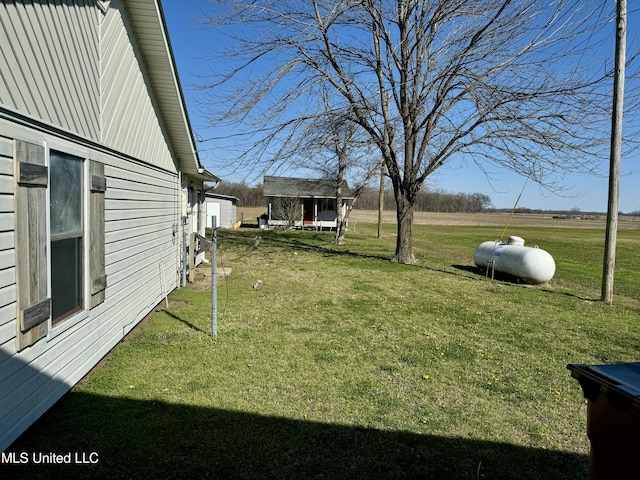 126 Interstate Rd, Shaw, MS 38773 - view of yard featuring an outdoor structure