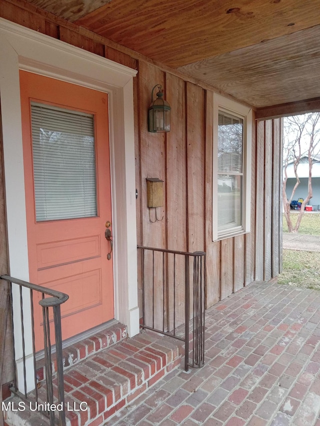 103 Park Ave, Indianola, MS 38751 - entrance to property with a porch