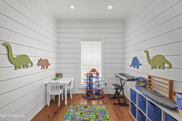 131 Camden Trl, Madison, MS 39110 - recreation room with ornamental molding, wood finished floors, wooden walls, and recessed lighting