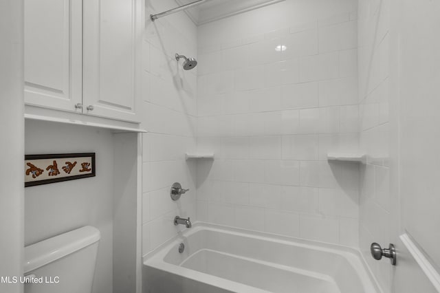 131 Camden Trl, Madison, MS 39110 - bathroom featuring toilet and bathing tub / shower combination