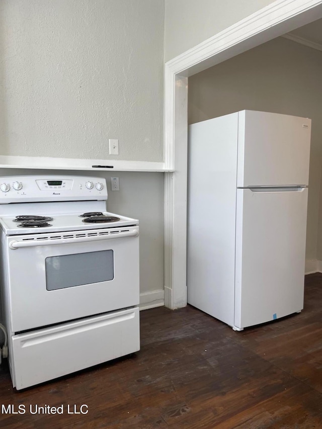 409 E Mayes St Unit 1, 2, 3, Jackson, MS 39206 - kitchen featuring white appliances, dark wood-style floors, and baseboards