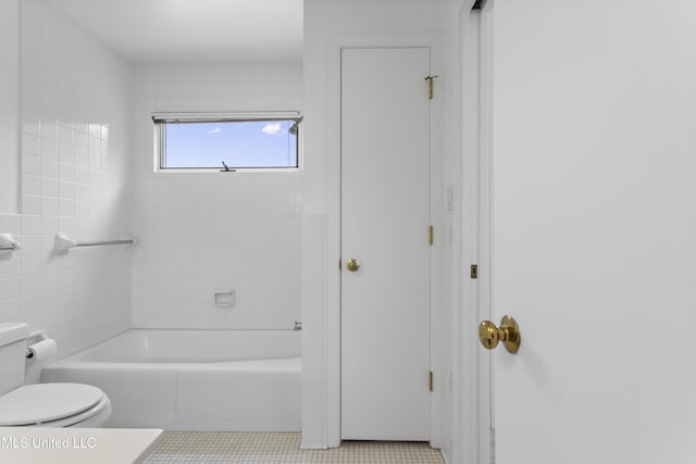 11 Bayou Pl, Gulfport, MS 39503 - bathroom featuring toilet, tile patterned flooring, shower / tub combination, and vanity