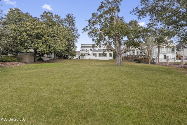 11 Bayou Pl, Gulfport, MS 39503 - view of green lawn