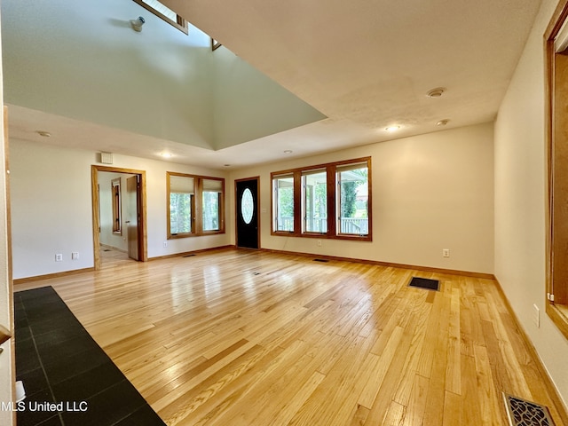 211 Monterey Dr, Clinton, MS 39056 - unfurnished room featuring light wood-type flooring, baseboards, and recessed lighting