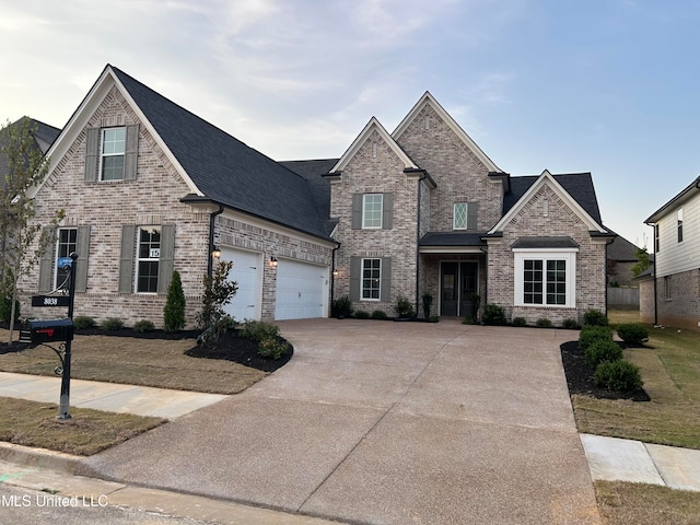 view of front facade featuring a garage