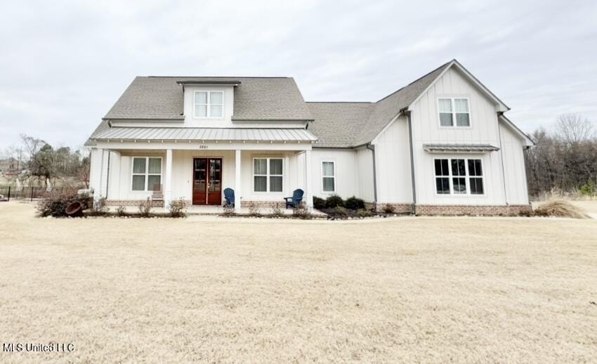 view of front of house featuring a porch