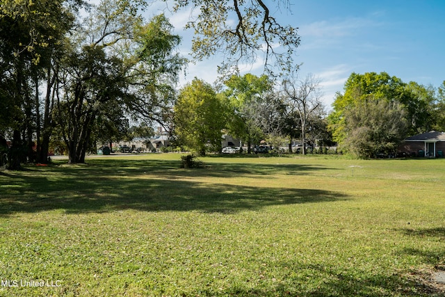 Listing photo 3 for 207 Palmetto Ln, Gulfport MS 39507