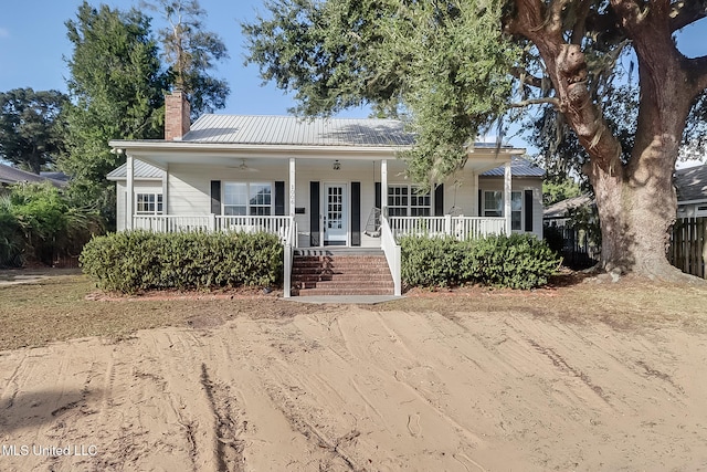 view of front of house with a porch and ceiling fan