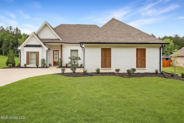 1622 Old Lake Rd, Brandon, MS 39042 - view of front facade featuring roof with shingles