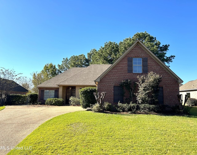 front of property featuring a front yard