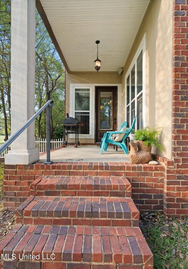 815 Warren St, Pascagoula, MS 39567 - view of porch