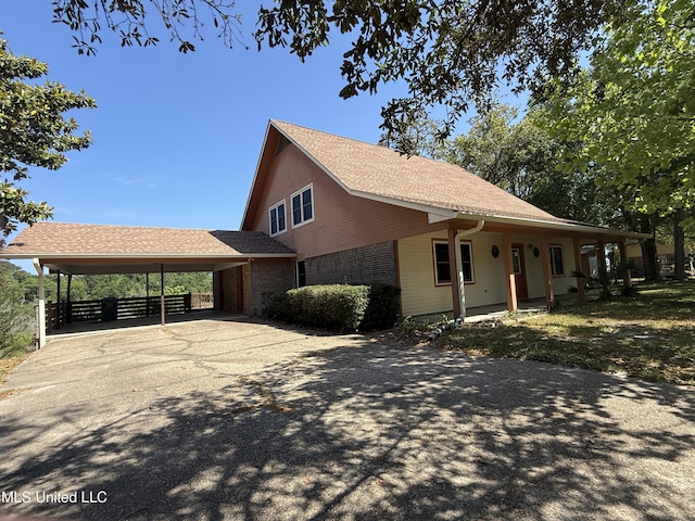 1517 Oak Leaf Cir, Gautier, MS 39553 - view of front of property featuring driveway, fence, and brick siding